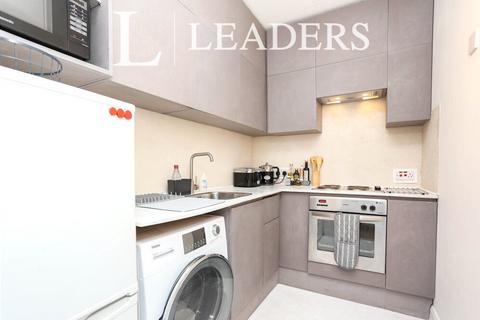 Studio for sale, Paxton Road, London