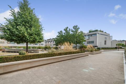 32 Gabriel Square, St Albans, AL1 3AS