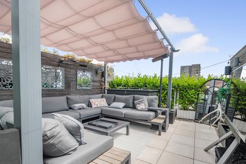 32 Gabriel Square, St Albans, AL1 3AS