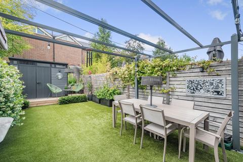 32 Gabriel Square, St Albans, AL1 3AS
