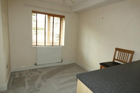 2 bedroom apartment to rent, Farriers Court, Drighlington