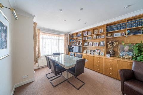 4 bedroom semi-detached house for sale, Edgware HA8