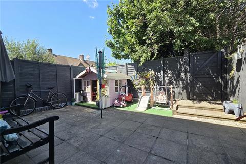 15 Juniper Square, Havant, PO9 1HZ