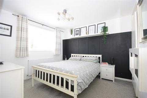 15 Juniper Square, Havant, PO9 1HZ