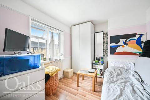 15 Bayham Road, Morden, SM4 5JH