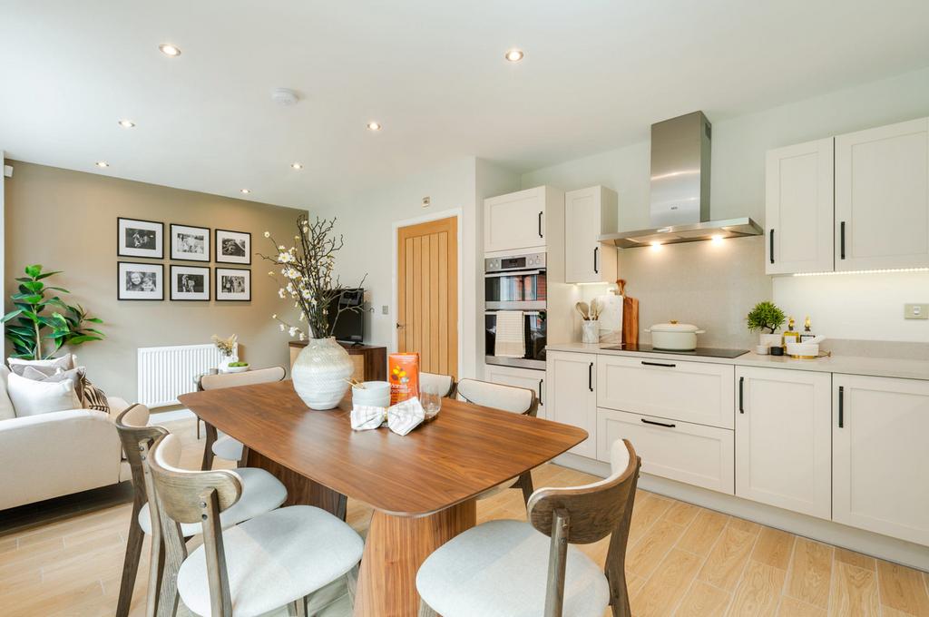 Hallam Evergreen Parade Kitchen Dining Family 2