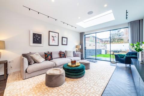 4 bedroom terraced house for sale, Battersea Church Road, London SW11