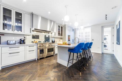 4 bedroom terraced house for sale, Battersea Church Road, London SW11