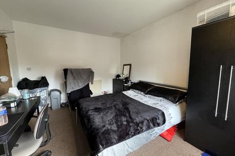 Nottingham NG7