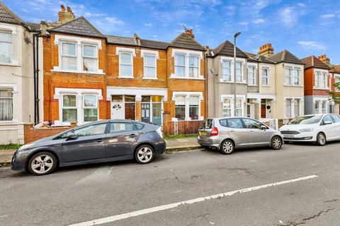 2 bedroom maisonette to rent, Woodbury Street, Tooting SW17