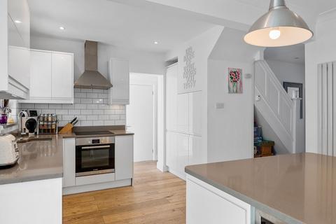 4 bedroom semi-detached house for sale, Woodlands Avenue, Worcester Park KT4