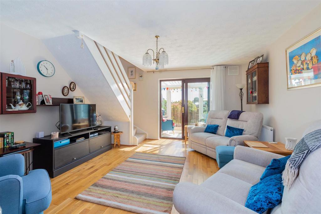 18 Charlton Close-9.jpg