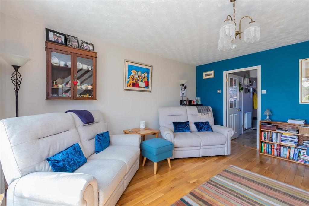 18 Charlton Close-11.jpg