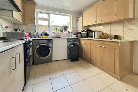 7 bedroom detached bungalow for sale, Lower Cippenham Lane, Cippenham