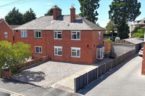 12 Grove Crescent, Barnwood, Gloucester, GL4 3JJ