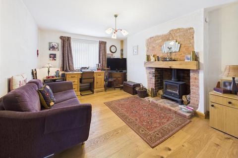 12 Grove Crescent, Barnwood, Gloucester, GL4 3JJ