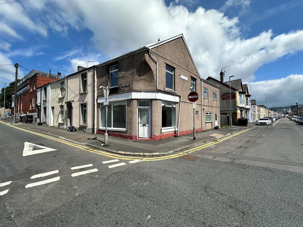 PHOTO-2025-07-11-22-33-28 (4).jpg