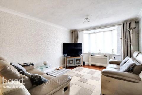 4 Holt Road, Harold Hill, Romford, RM3 8PN