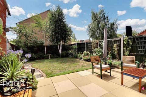 4 Holt Road, Harold Hill, Romford, RM3 8PN