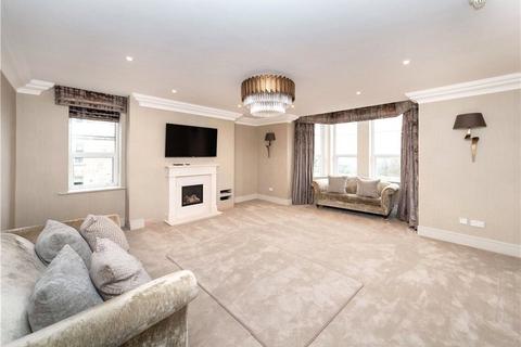 3 bedroom apartment to rent, Lady Park Avenue, Bingley, West Yorkshire, BD16