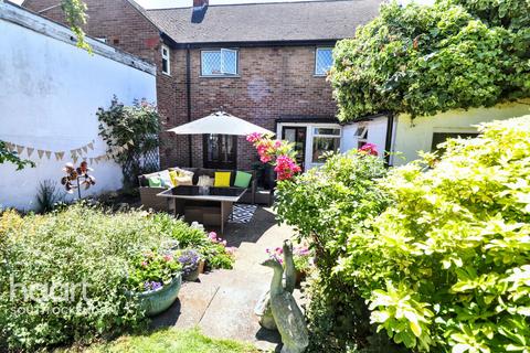 24 Arnhem Avenue, Aveley, South Ockendon, RM15 4AT