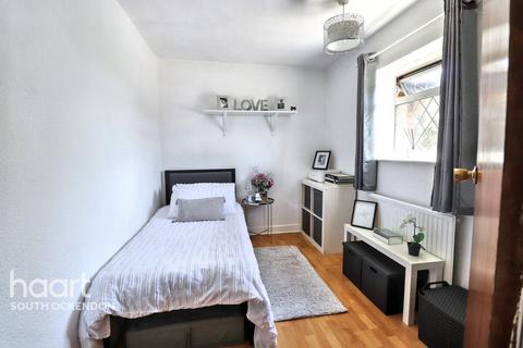 24 Arnhem Avenue, Aveley, South Ockendon, RM15 4AT