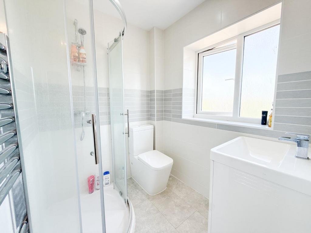 En Suite Bathroom
