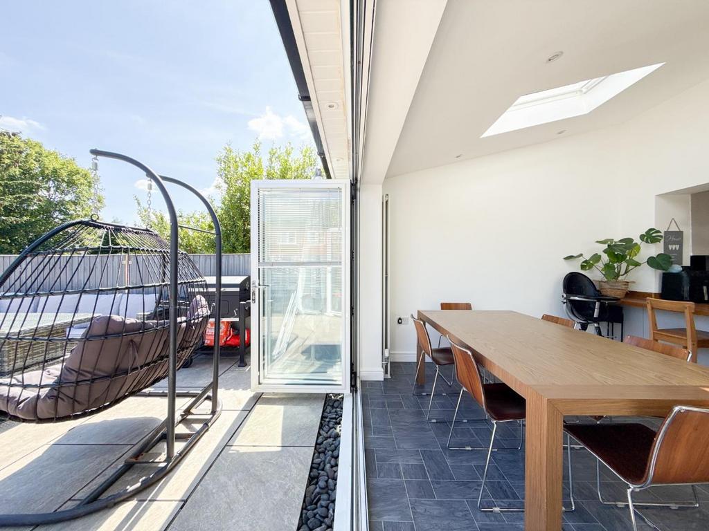 Open Plan kitchen / Dining Room