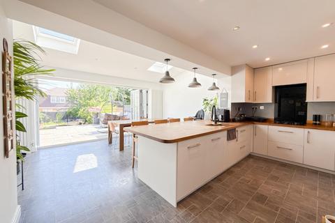 3 bedroom end of terrace house for sale, Earlstone Crescent, Bristol