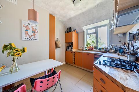 12a Longdown Road, London, SE6 3SN