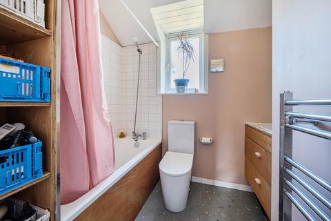 12a Longdown Road, London, SE6 3SN