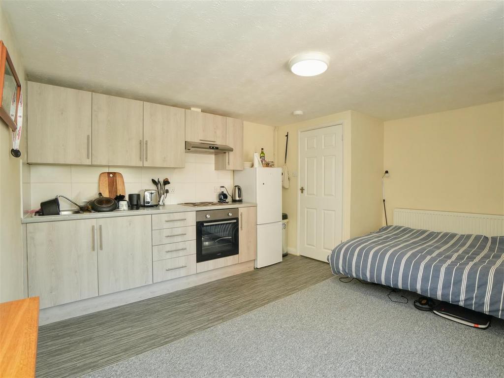 Kitchen / Living Room