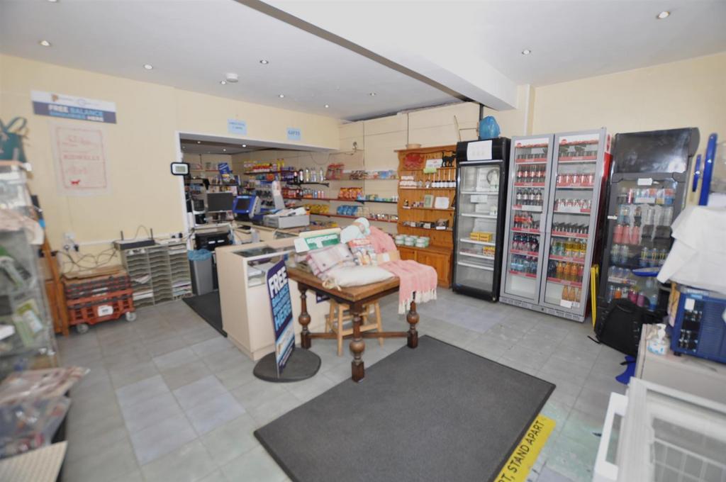 Entrance/Shop area