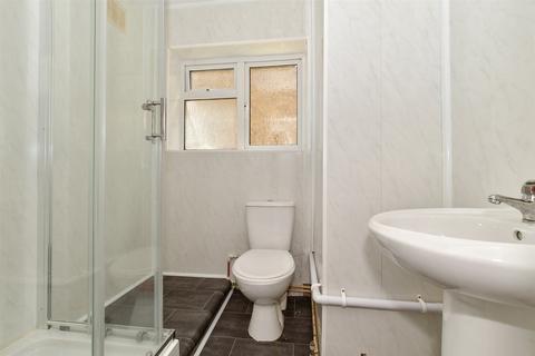 2 bedroom ground floor maisonette for sale, Eastern Avenue East, Romford, Essex