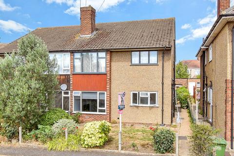 2 bedroom ground floor maisonette for sale, Eastern Avenue East, Romford, Essex