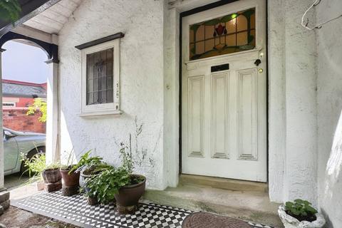 6 bedroom detached house for sale, Highgate Avenue, Preston PR2