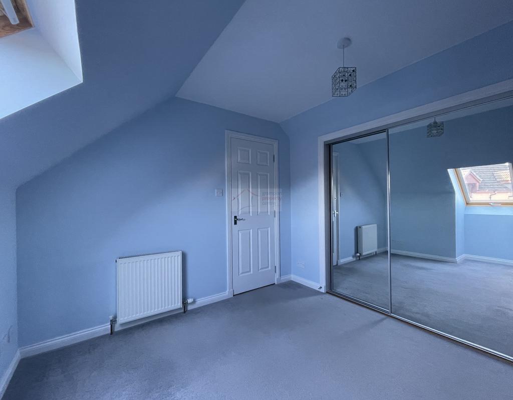 Bedroom 2b.JPG