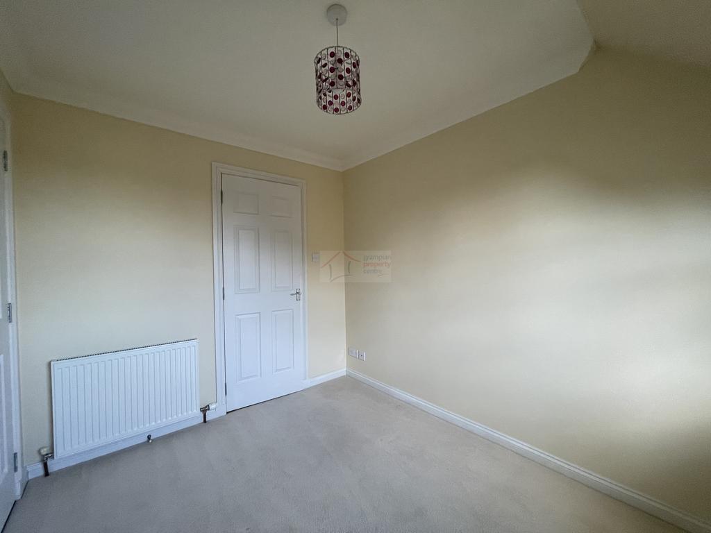 Bedroom 3b.JPG