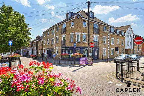 2 bedroom flat for sale, Kings Place, Buckhurst Hill