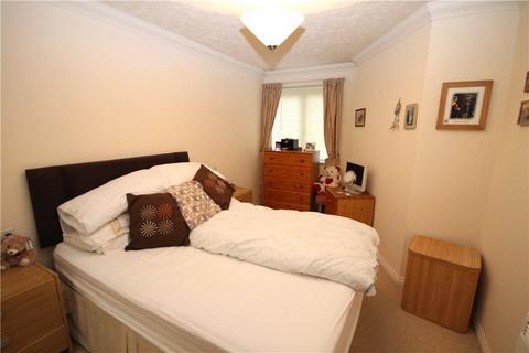 1 bedroom apartment for sale, Matthews Lodge, Addlestone KT15