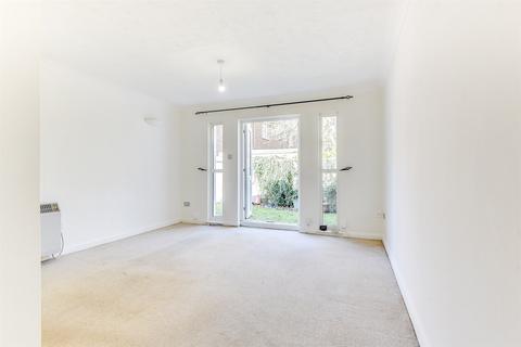 undefined, 2 Farncombe Road, Worthing BN11