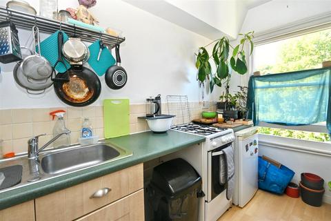 1 bedroom flat for sale, Upperton Gardens, Eastbourne