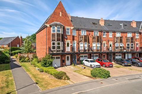 4 bedroom end of terrace house for sale, Huntington Crescent, Far Headingley, Leeds, LS16