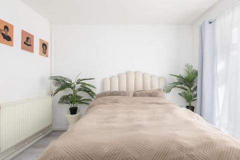78 Academia Way, London, N17 8HQ