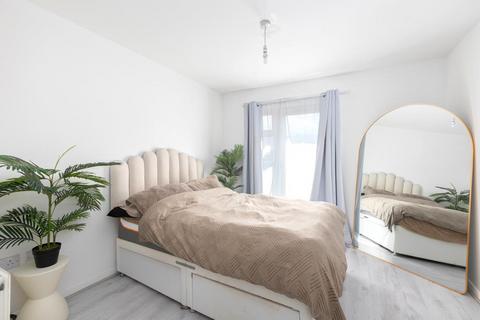 78 Academia Way, London, N17 8HQ