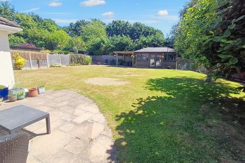 4 bedroom detached bungalow for sale, Verwood
