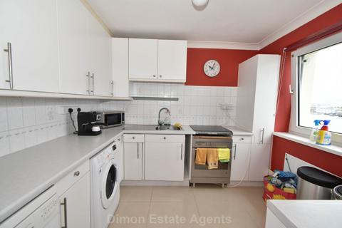 2 bedroom flat for sale, Harbour Tower, Gosport