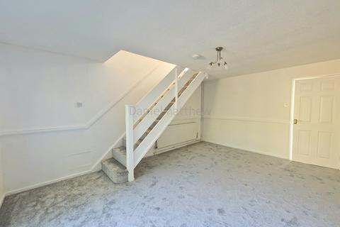 2 bedroom terraced house to rent, Heol Castell Coety, Bridgend, Bridgend County. CF31 1PX