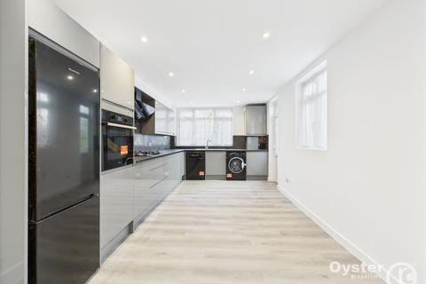 5 bedroom semi-detached house to rent, Weymouth Avenue, London, NW7