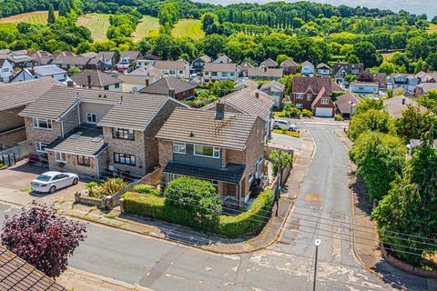 3 bedroom detached house for sale, Fernlea Road, Benfleet, SS7